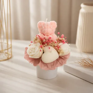 Bouquet artisanal de bougies en cire de soja avec ourson blanc, cadeau et décorations de Noël.